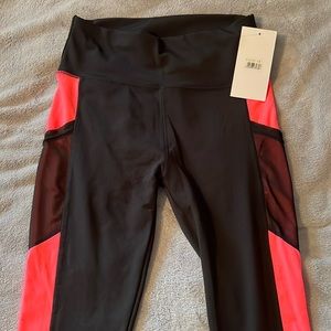 Black and pink leggings.